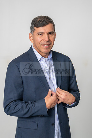 Juan Carlos, Business, Real Estates, Realtor, headshots, photography in Whittier Ca, Gustavo villarreal Photography, 323-633-8283, www.gustavoivllarreal.com