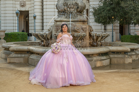 Camila Pacheco quinceanera, sweet 16, photo session in Pasadena City Hall in Pasadena California, photography and videography by Gustavo Villarreal photographer, 323-633-8283, www.gvphotoandvideo.com