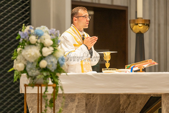 Bryan and Diana wedding ceremony at The Christ Cathedral in Garden Grove Ca, reception at The White House Event Center Anaheim Ca, Gustavo Villarreal photography, videography, 323-633-8283, www.gvphot