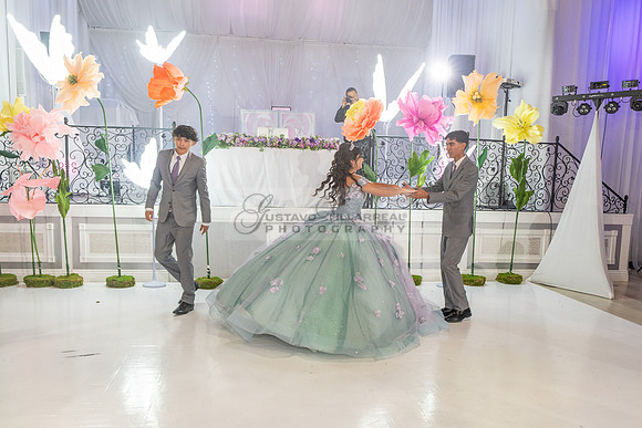 LINK #2-Janelle Ornelas, Sweet Sixteen, quinceanera, celebration at El Palacio Hall in south El Monte Ca, Gustavo Villarreal Photography, 323-633-8283, www.gvphotoandvideo.com