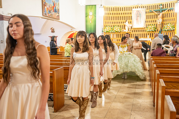 Arianna Tejada quinceanera celebration, photography, videography at Our lady of Guadalupe in El Monte Ca, Fiesta Mexican banquet Hall Montclair Ca, Gustavo Villarreal photo and video, 323-633-8283, ww