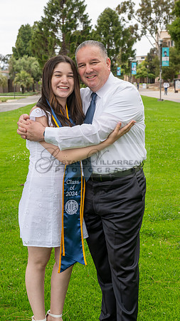Lauren Berry graduation photos, portraits at UCSB Santa Barbara Ca. Gustavo Villarreal Photography, 323-633-8283
