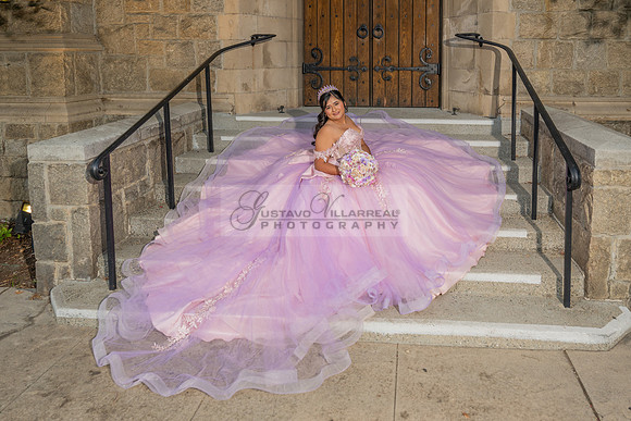 Camila Pacheco quinceanera, sweet 16, photo session in Pasadena City Hall in Pasadena California, photography and videography by Gustavo Villarreal photographer, 323-633-8283, www.gvphotoandvideo.com