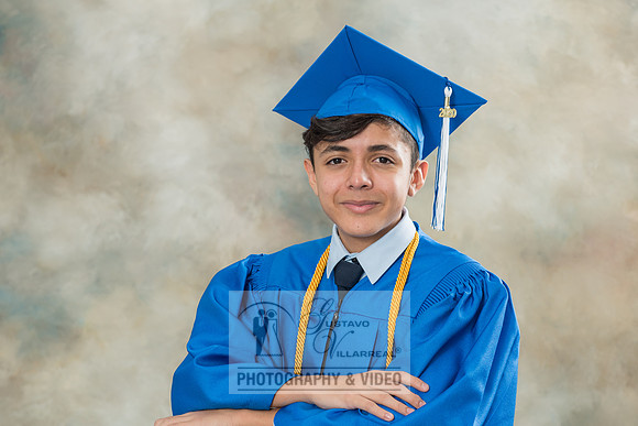 Graduation photo session in Whittier Ca, 323-633-8283, www.gustavovillarreal.com