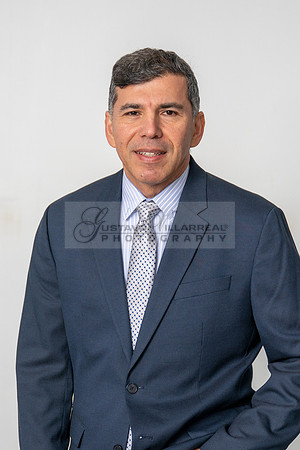 Juan Carlos, Business, Real Estates, Realtor, headshots, photography in Whittier Ca, Gustavo villarreal Photography, 323-633-8283, www.gustavoivllarreal.com
