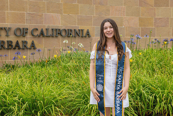 Lauren Berry graduation photos, portraits at UCSB Santa Barbara Ca. Gustavo Villarreal Photography, 323-633-8283