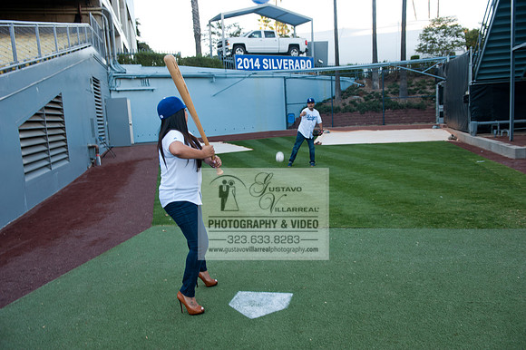 enagement pictures at Los Angeles Dodgers Stadium, www.gustavovillarrealphotography.com, 323-633-8283