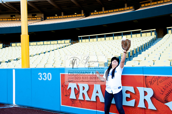 enagement pictures at Los Angeles Dodgers Stadium, www.gustavovillarrealphotography.com, 323-633-8283