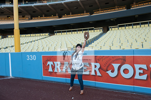 enagement pictures at Los Angeles Dodgers Stadium, www.gustavovillarrealphotography.com, 323-633-8283
