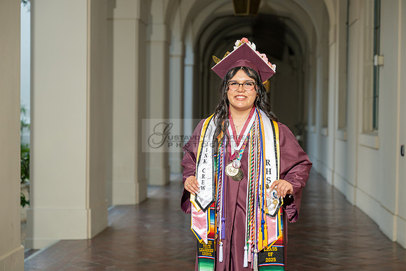 Alexis DiPrima, graduation photoshoot at Rosemead High School in Rosemead Ca, by Gustavo Villarreal Photography, 323-633-8283, www.gustavovillarreal.com