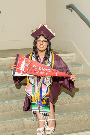 Alexis DiPrima, graduation photoshoot at Rosemead High School in Rosemead Ca, by Gustavo Villarreal Photography, 323-633-8283, www.gustavovillarreal.com