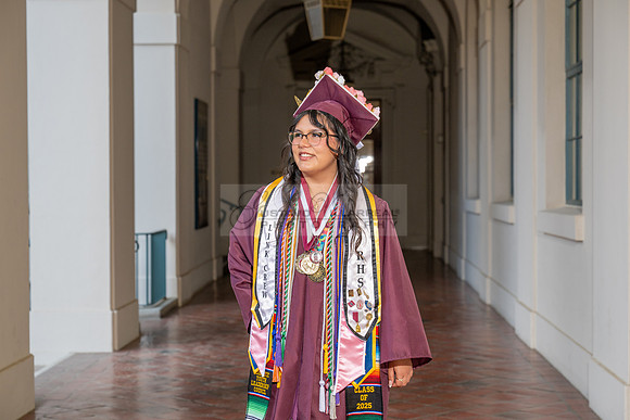 Alexis DiPrima, graduation photoshoot at Rosemead High School in Rosemead Ca, by Gustavo Villarreal Photography, 323-633-8283, www.gustavovillarreal.com