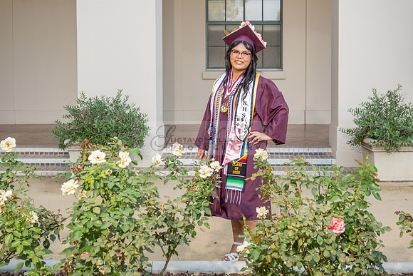 Alexis DiPrima, graduation photoshoot at Rosemead High School in Rosemead Ca, by Gustavo Villarreal Photography, 323-633-8283, www.gustavovillarreal.com