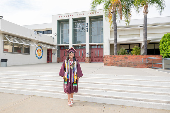 Alexis DiPrima, graduation photoshoot at Rosemead High School in Rosemead Ca, by Gustavo Villarreal Photography, 323-633-8283, www.gustavovillarreal.com