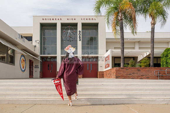Alexis DiPrima, graduation photoshoot at Rosemead High School in Rosemead Ca, by Gustavo Villarreal Photography, 323-633-8283, www.gustavovillarreal.com