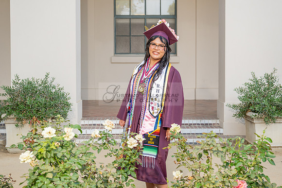 Alexis DiPrima, graduation photoshoot at Rosemead High School in Rosemead Ca, by Gustavo Villarreal Photography, 323-633-8283, www.gustavovillarreal.com