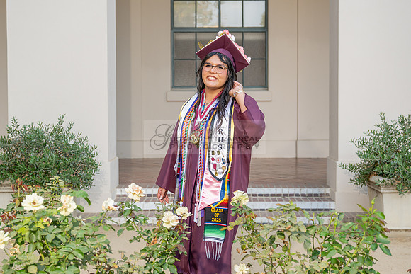 Alexis DiPrima, graduation photoshoot at Rosemead High School in Rosemead Ca, by Gustavo Villarreal Photography, 323-633-8283, www.gustavovillarreal.com