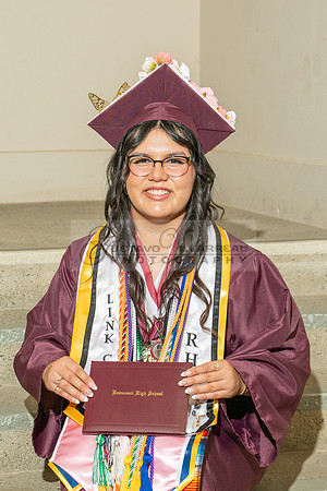 Alexis DiPrima, graduation photoshoot at Rosemead High School in Rosemead Ca, by Gustavo Villarreal Photography, 323-633-8283, www.gustavovillarreal.com