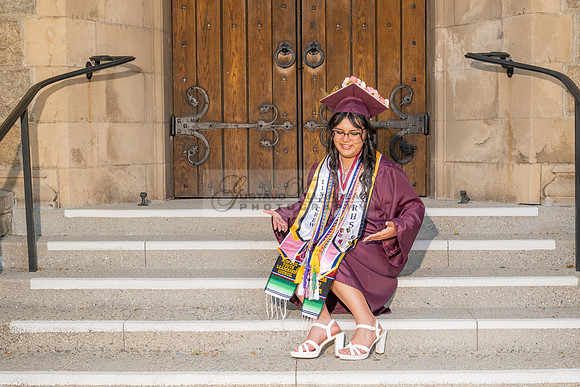 Alexis DiPrima, graduation photoshoot at Rosemead High School in Rosemead Ca, by Gustavo Villarreal Photography, 323-633-8283, www.gustavovillarreal.com