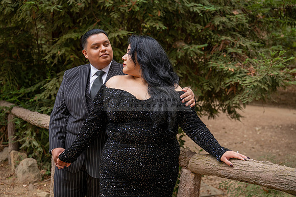 Leonardo y Samantha engagement photos at Griffith Park, Los Angeles Ca, photos by Gustavo Villarreal Photography, 323-633-8283, www.gustavovillarreal.com