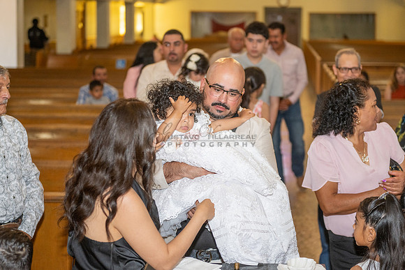 Nazareth Bautizo fotografias y videos en Whittier Ca, reception at Grand premier Banquet hall in Gardena Ca. Gustavo Villarreal photographer 323-633-8283, www.gvphotoandvideo.com