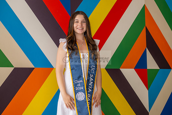 Lauren Berry graduation photos, portraits at UCSB Santa Barbara Ca. Gustavo Villarreal Photography, 323-633-8283