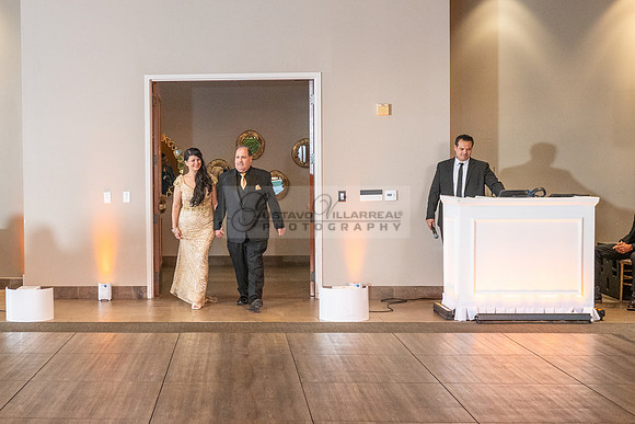 Alberto y Lourdes wedding celebration, photographer, videographer at Rio Hondo country Club in Downey Ca. Gustavo Villarreal photography, 323-633-8283, www.gvphotoandvideo.com