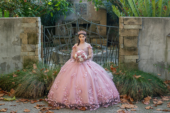 Clarissa Quezada quinceanera photo session at Los Angeles County Arboretum & Botanic Garden in Arcadia Ca. Photos, video by Gustavo Villarreal Photography, 323-633-8283, www.gvphotoandvideo.com