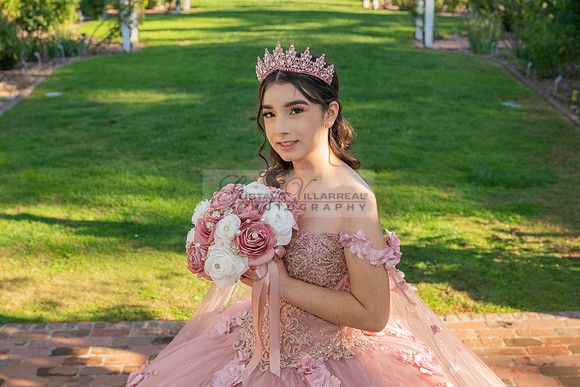 Clarissa Quezada quinceanera photo session at Los Angeles County Arboretum & Botanic Garden in Arcadia Ca. Photos, video by Gustavo Villarreal Photography, 323-633-8283, www.gvphotoandvideo.com