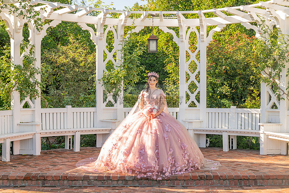 Clarissa Quezada quinceanera photo session at Los Angeles County Arboretum & Botanic Garden in Arcadia Ca. Photos, video by Gustavo Villarreal Photography, 323-633-8283, www.gvphotoandvideo.com