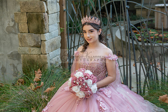 Clarissa Quezada quinceanera photo session at Los Angeles County Arboretum & Botanic Garden in Arcadia Ca. Photos, video by Gustavo Villarreal Photography, 323-633-8283, www.gvphotoandvideo.com