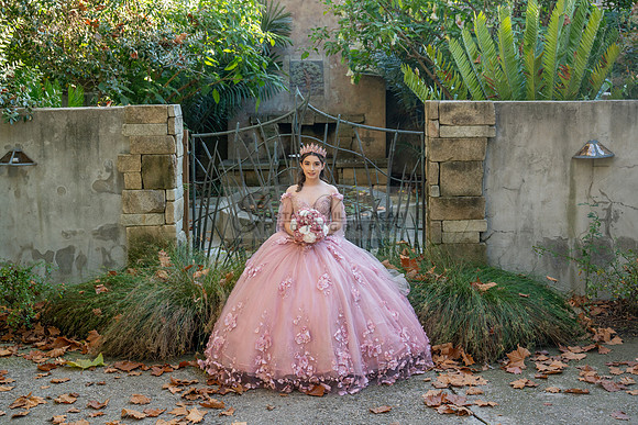 Clarissa Quezada quinceanera photo session at Los Angeles County Arboretum & Botanic Garden in Arcadia Ca. Photos, video by Gustavo Villarreal Photography, 323-633-8283, www.gvphotoandvideo.com