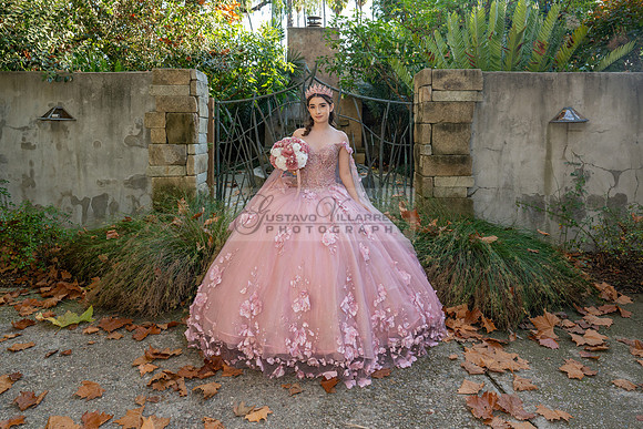 Clarissa Quezada quinceanera photo session at Los Angeles County Arboretum & Botanic Garden in Arcadia Ca. Photos, video by Gustavo Villarreal Photography, 323-633-8283, www.gvphotoandvideo.com
