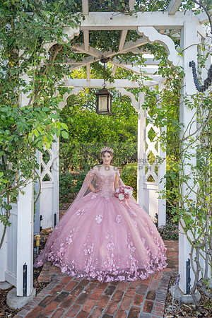 Clarissa Quezada quinceanera photo session at Los Angeles County Arboretum & Botanic Garden in Arcadia Ca. Photos, video by Gustavo Villarreal Photography, 323-633-8283, www.gvphotoandvideo.com