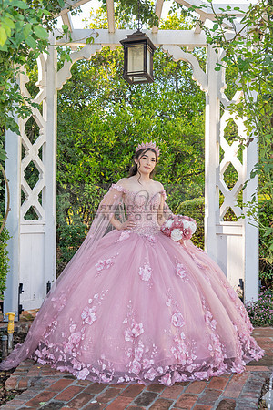 Clarissa Quezada quinceanera photo session at Los Angeles County Arboretum & Botanic Garden in Arcadia Ca. Photos, video by Gustavo Villarreal Photography, 323-633-8283, www.gvphotoandvideo.com