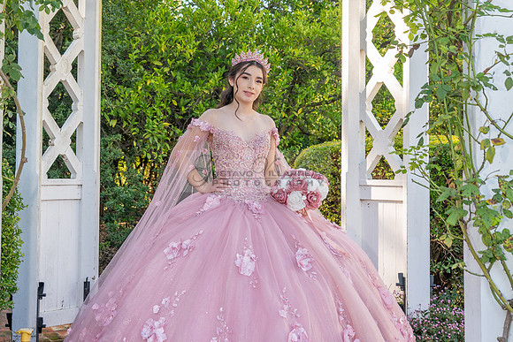 Clarissa Quezada quinceanera photo session at Los Angeles County Arboretum & Botanic Garden in Arcadia Ca. Photos, video by Gustavo Villarreal Photography, 323-633-8283, www.gvphotoandvideo.com