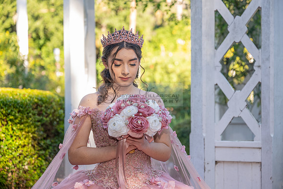 Clarissa Quezada quinceanera photo session at Los Angeles County Arboretum & Botanic Garden in Arcadia Ca. Photos, video by Gustavo Villarreal Photography, 323-633-8283, www.gvphotoandvideo.com