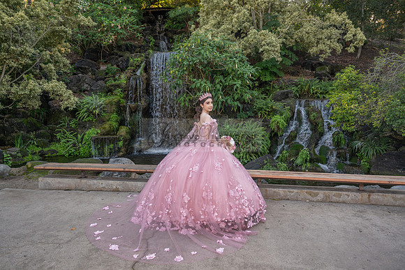 Clarissa Quezada quinceanera photo session at Los Angeles County Arboretum & Botanic Garden in Arcadia Ca. Photos, video by Gustavo Villarreal Photography, 323-633-8283, www.gvphotoandvideo.com