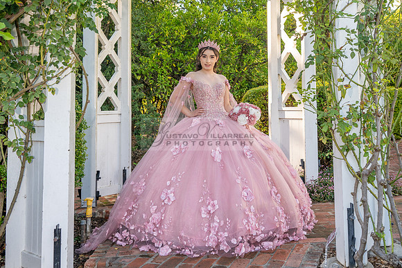 Clarissa Quezada quinceanera photo session at Los Angeles County Arboretum & Botanic Garden in Arcadia Ca. Photos, video by Gustavo Villarreal Photography, 323-633-8283, www.gvphotoandvideo.com