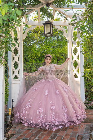 Clarissa Quezada quinceanera photo session at Los Angeles County Arboretum & Botanic Garden in Arcadia Ca. Photos, video by Gustavo Villarreal Photography, 323-633-8283, www.gvphotoandvideo.com