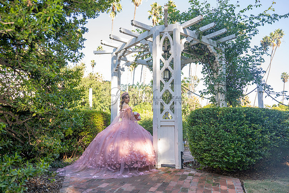 Clarissa Quezada quinceanera photo session at Los Angeles County Arboretum & Botanic Garden in Arcadia Ca. Photos, video by Gustavo Villarreal Photography, 323-633-8283, www.gvphotoandvideo.com