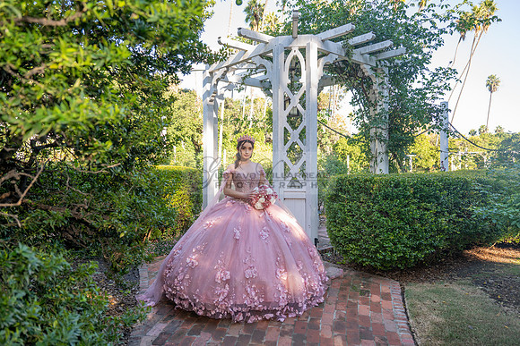 Clarissa Quezada quinceanera photo session at Los Angeles County Arboretum & Botanic Garden in Arcadia Ca. Photos, video by Gustavo Villarreal Photography, 323-633-8283, www.gvphotoandvideo.com