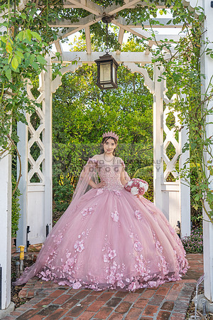 Clarissa Quezada quinceanera photo session at Los Angeles County Arboretum & Botanic Garden in Arcadia Ca. Photos, video by Gustavo Villarreal Photography, 323-633-8283, www.gvphotoandvideo.com