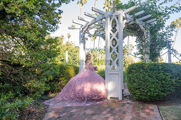 Clarissa Quezada quinceanera photo session at Los Angeles County Arboretum & Botanic Garden in Arcadia Ca. Photos, video by Gustavo Villarreal Photography, 323-633-8283, www.gvphotoandvideo.com