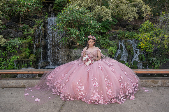 Clarissa Quezada quinceanera photo session at Los Angeles County Arboretum & Botanic Garden in Arcadia Ca. Photos, video by Gustavo Villarreal Photography, 323-633-8283, www.gvphotoandvideo.com