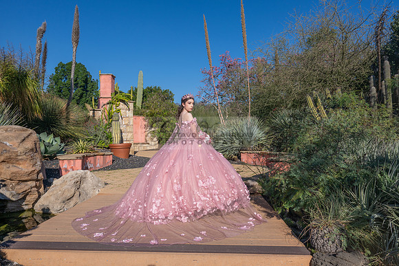 Clarissa Quezada quinceanera photo session at Los Angeles County Arboretum & Botanic Garden in Arcadia Ca. Photos, video by Gustavo Villarreal Photography, 323-633-8283, www.gvphotoandvideo.com