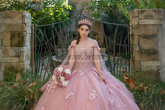 Clarissa Quezada quinceanera photo session at Los Angeles County Arboretum & Botanic Garden in Arcadia Ca. Photos, video by Gustavo Villarreal Photography, 323-633-8283, www.gvphotoandvideo.com