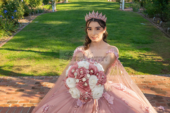 Clarissa Quezada quinceanera photo session at Los Angeles County Arboretum & Botanic Garden in Arcadia Ca. Photos, video by Gustavo Villarreal Photography, 323-633-8283, www.gvphotoandvideo.com