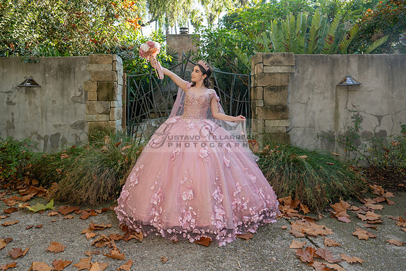 Clarissa Quezada quinceanera photo session at Los Angeles County Arboretum & Botanic Garden in Arcadia Ca. Photos, video by Gustavo Villarreal Photography, 323-633-8283, www.gvphotoandvideo.com