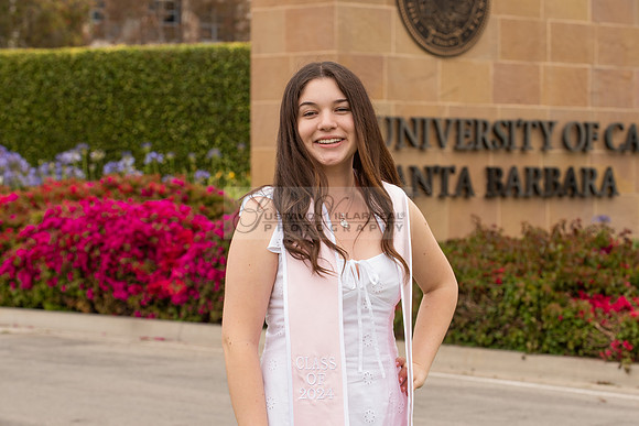 Lauren Berry graduation photos, portraits at UCSB Santa Barbara Ca. Gustavo Villarreal Photography, 323-633-8283